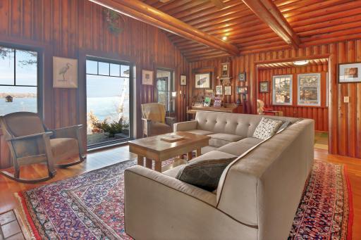 Maintained the original cabin space, loaded with charm!