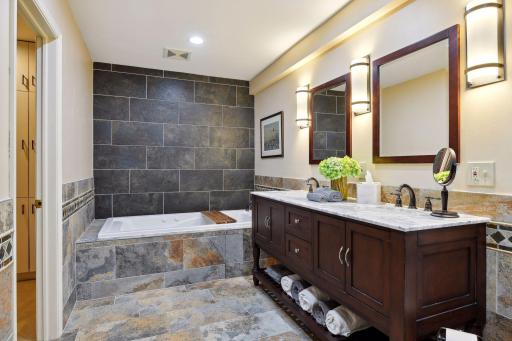 6204 Fox Meadow Lane, Edina, MN 55436