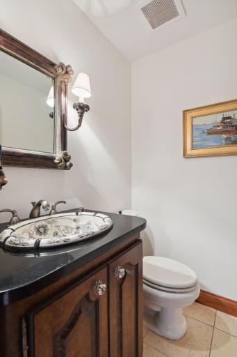 6204 Fox Meadow Lane, Edina, MN 55436