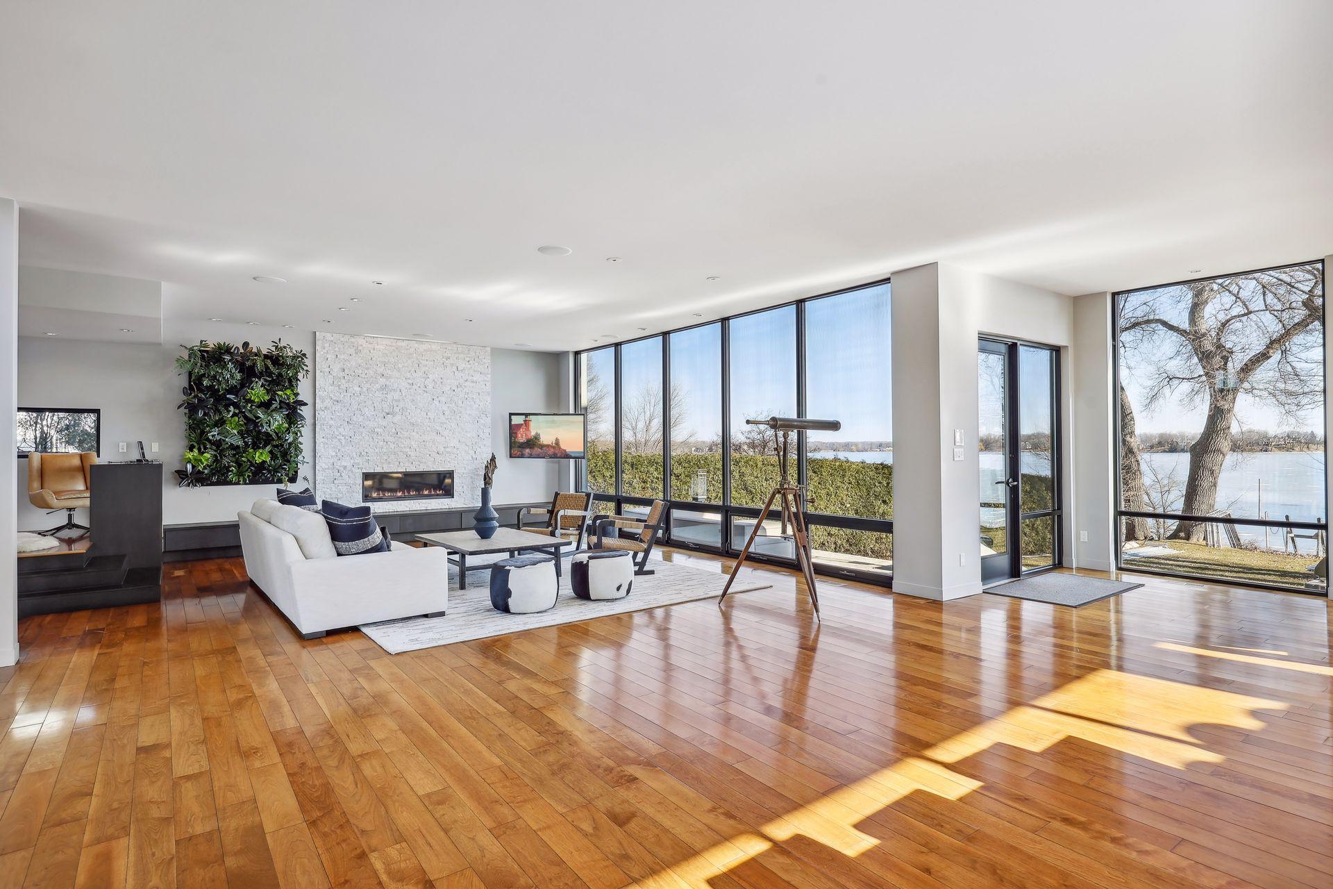 Home focuses on beautiful A rating Crystal Bay