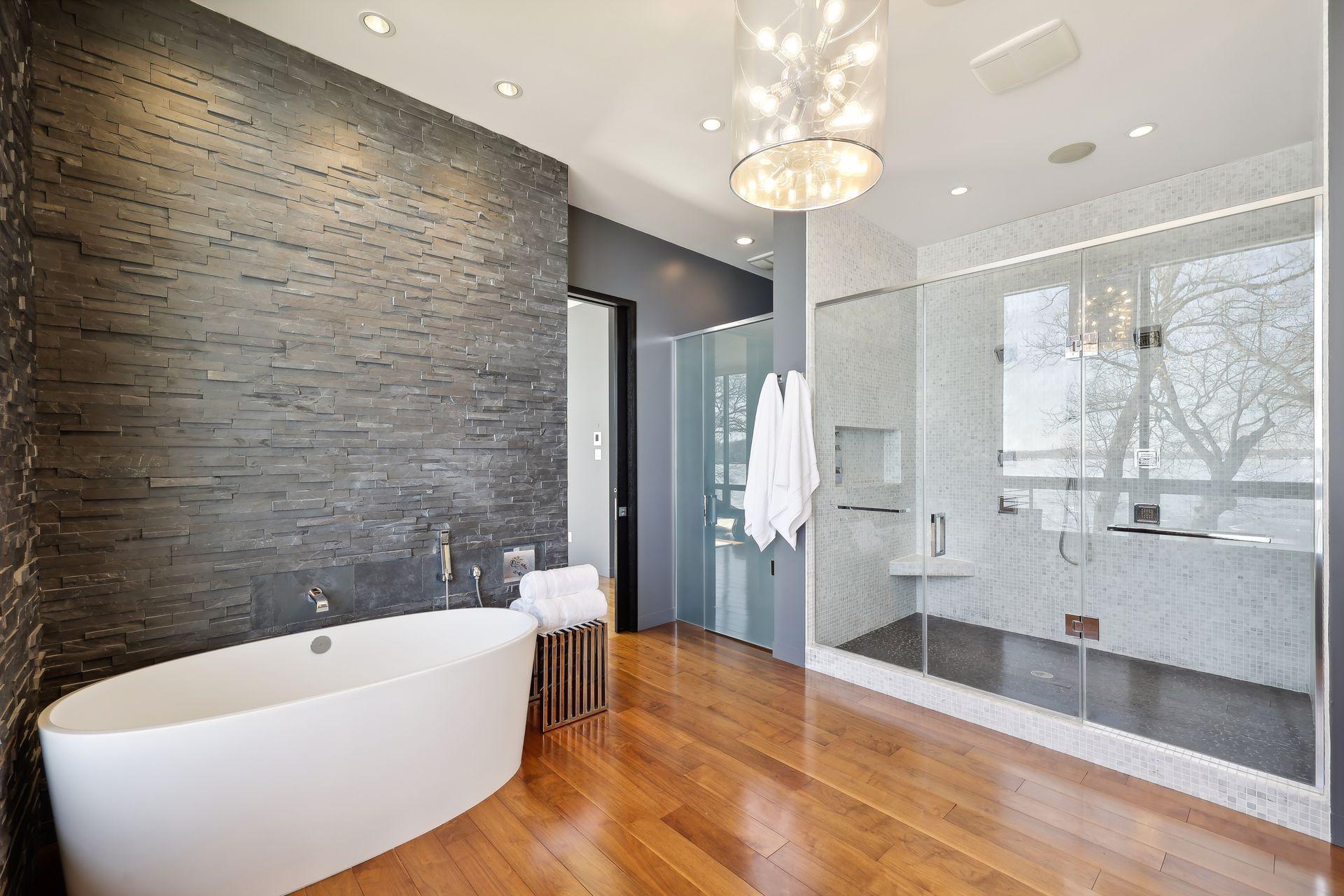 soaker tub in primary suite