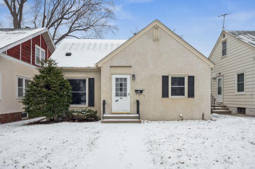 3113 Zenith Avenue N, Robbinsdale, MN 55422