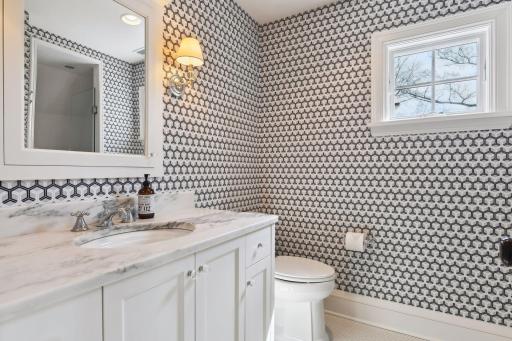 4621 Edina Boulevard, Edina, MN 55424