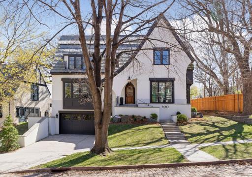 700 Osceola Avenue, Saint Paul, MN 55105