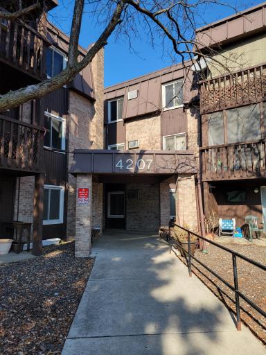 4207 Lakeside Avenue N, 331, Brooklyn Center, MN 55429