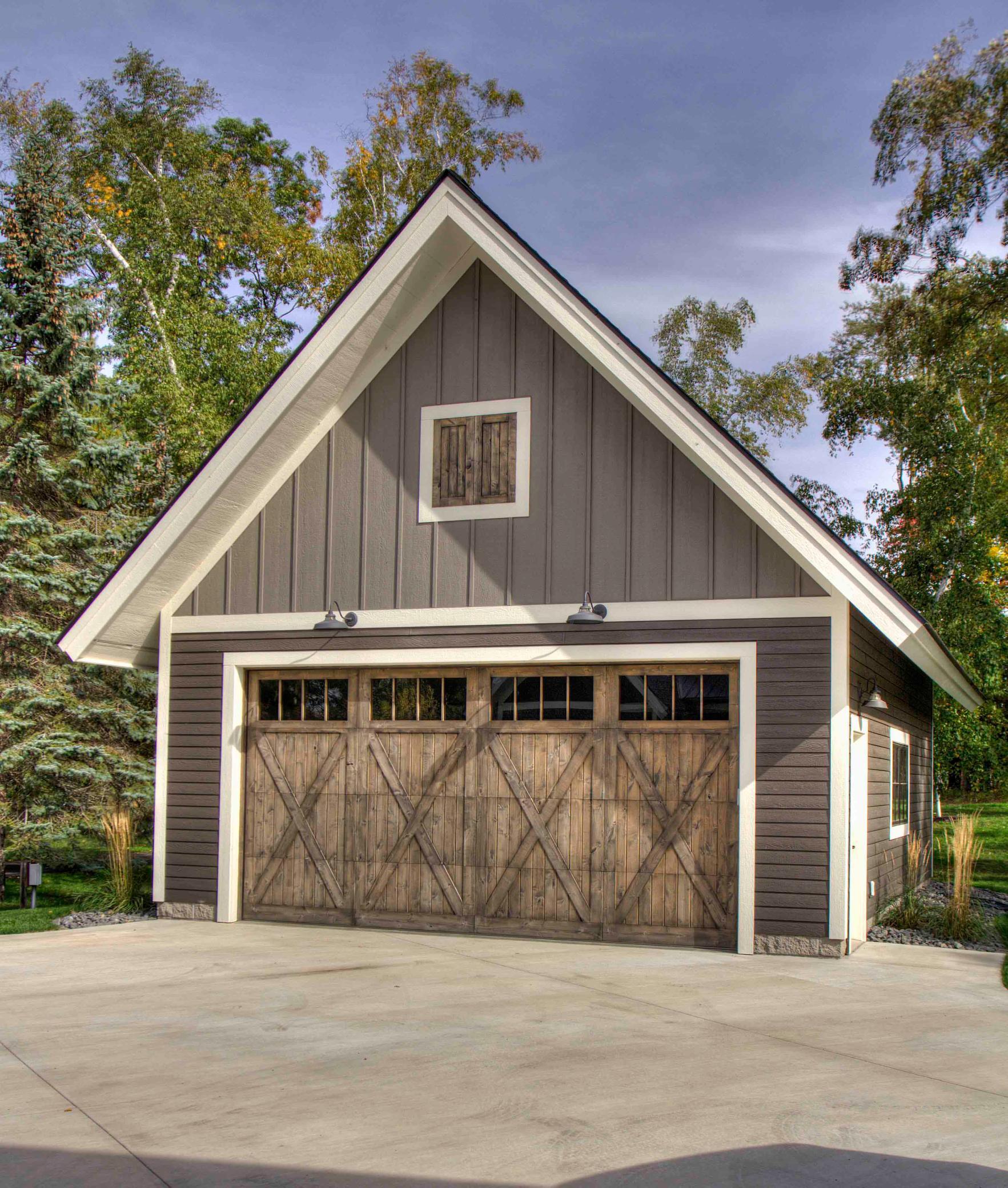Detached Garage
