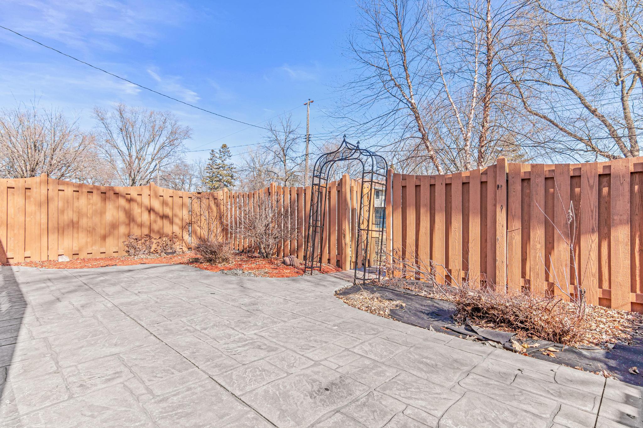 7238 Dallas Road-26.jpg