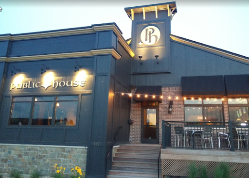 A plethora of restaurants to choose from close by!