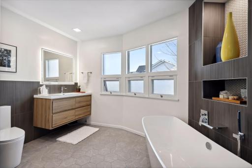 25 Lawn Terrace, Golden Valley, MN 55416