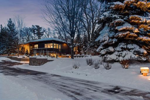 25 Lawn Terrace, Golden Valley, MN 55416