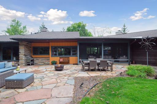 25 Lawn Terrace, Golden Valley, MN 55416