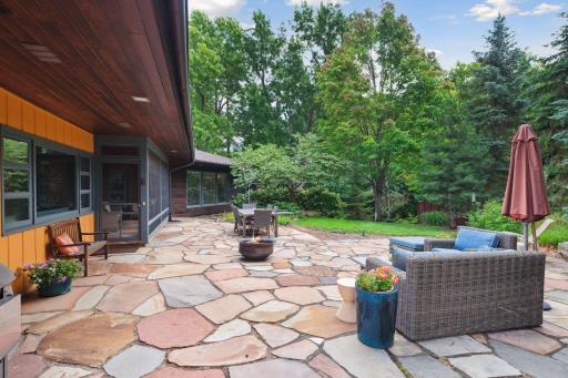 25 Lawn Terrace, Golden Valley, MN 55416