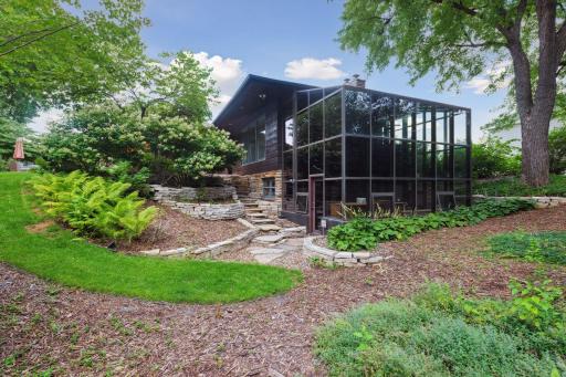25 Lawn Terrace, Golden Valley, MN 55416