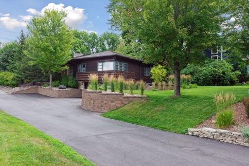 25 Lawn Terrace, Golden Valley, MN 55416