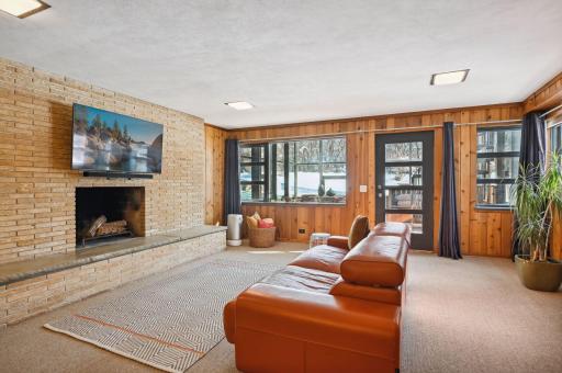 25 Lawn Terrace, Golden Valley, MN 55416