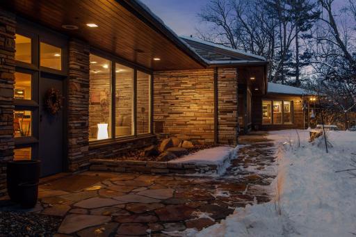 25 Lawn Terrace, Golden Valley, MN 55416
