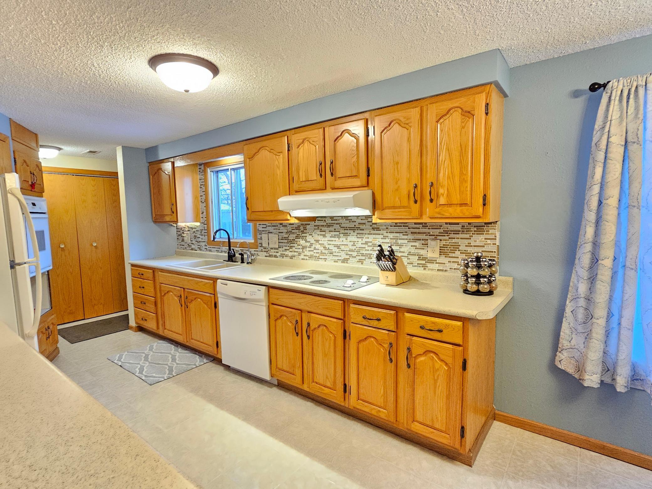 Kitchen pic #2