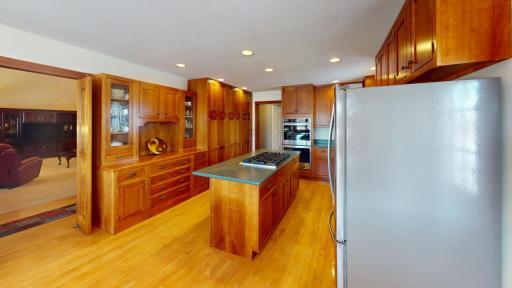 22702 Hamburg Avenue, Lakeville, MN 55044