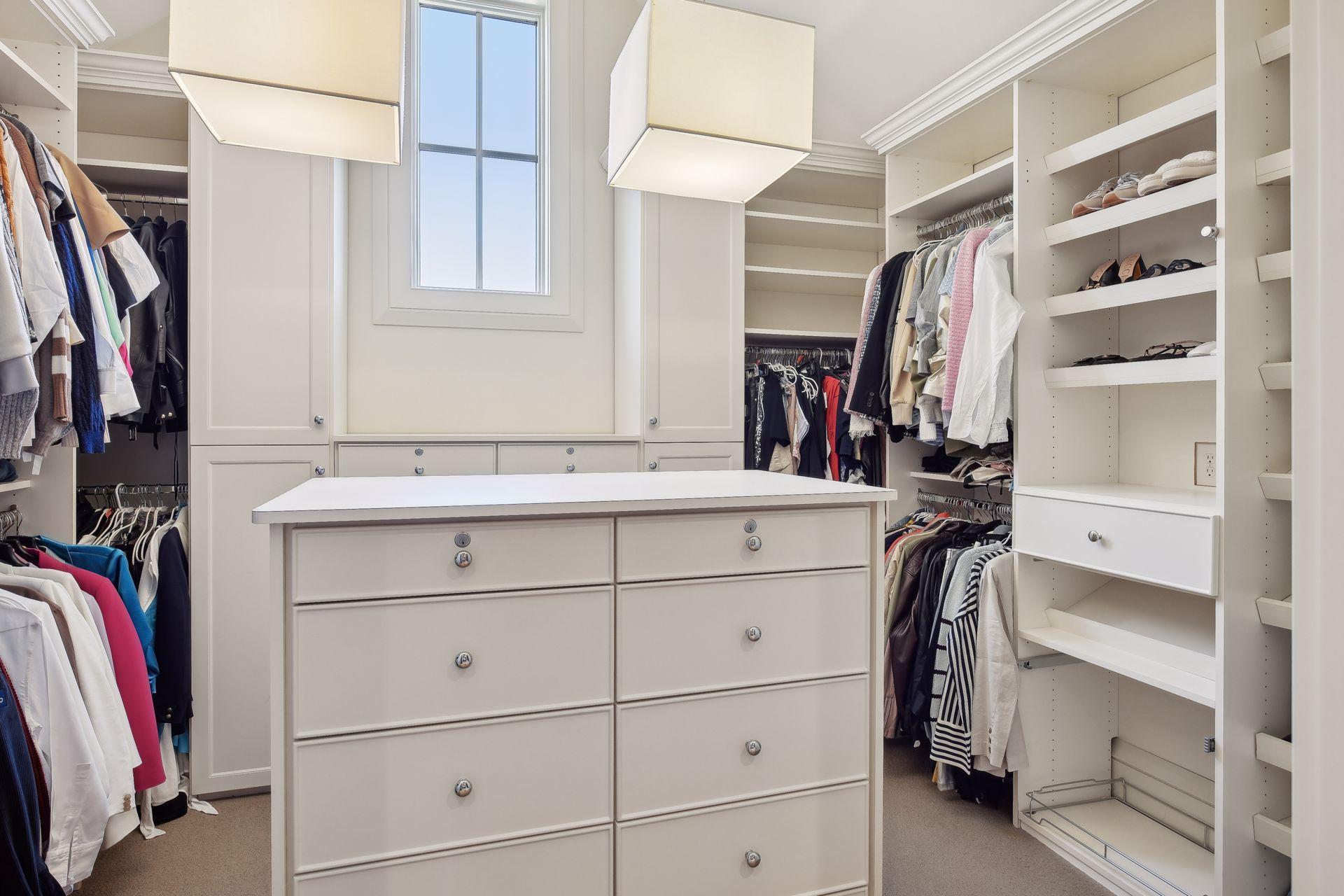 1st closet custom for all needs