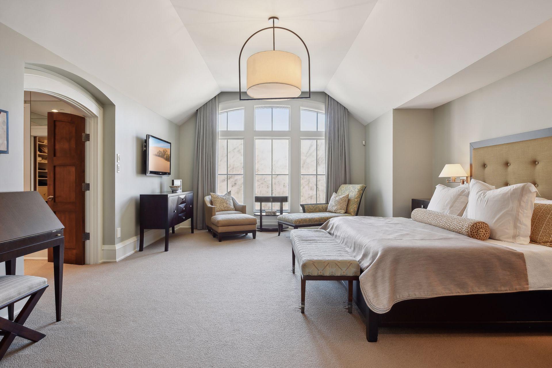 Primary suite with wooded privacy