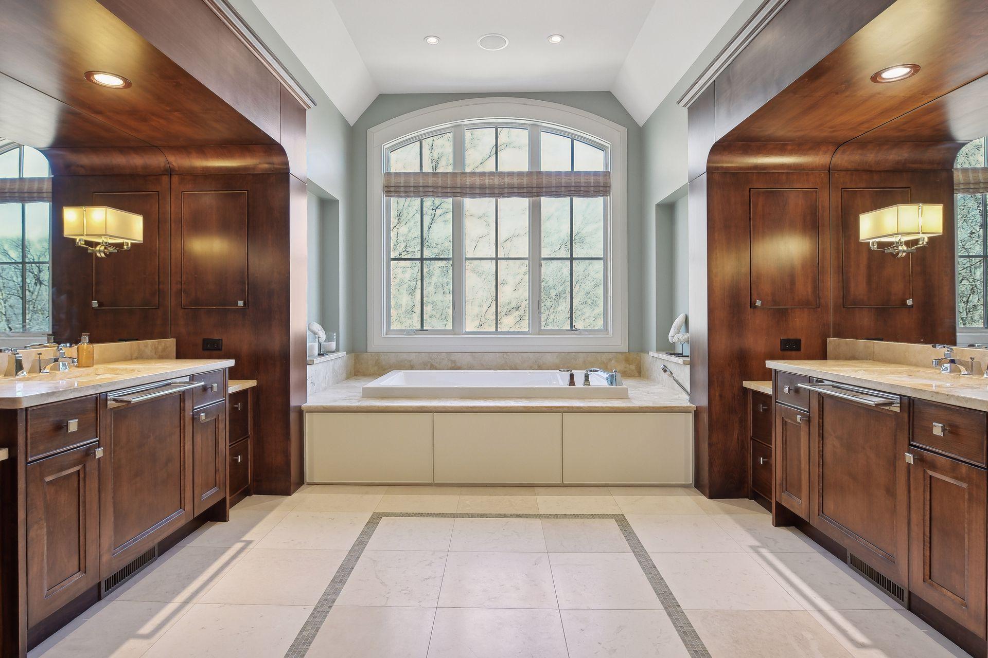 Primary bath with each vanity sides