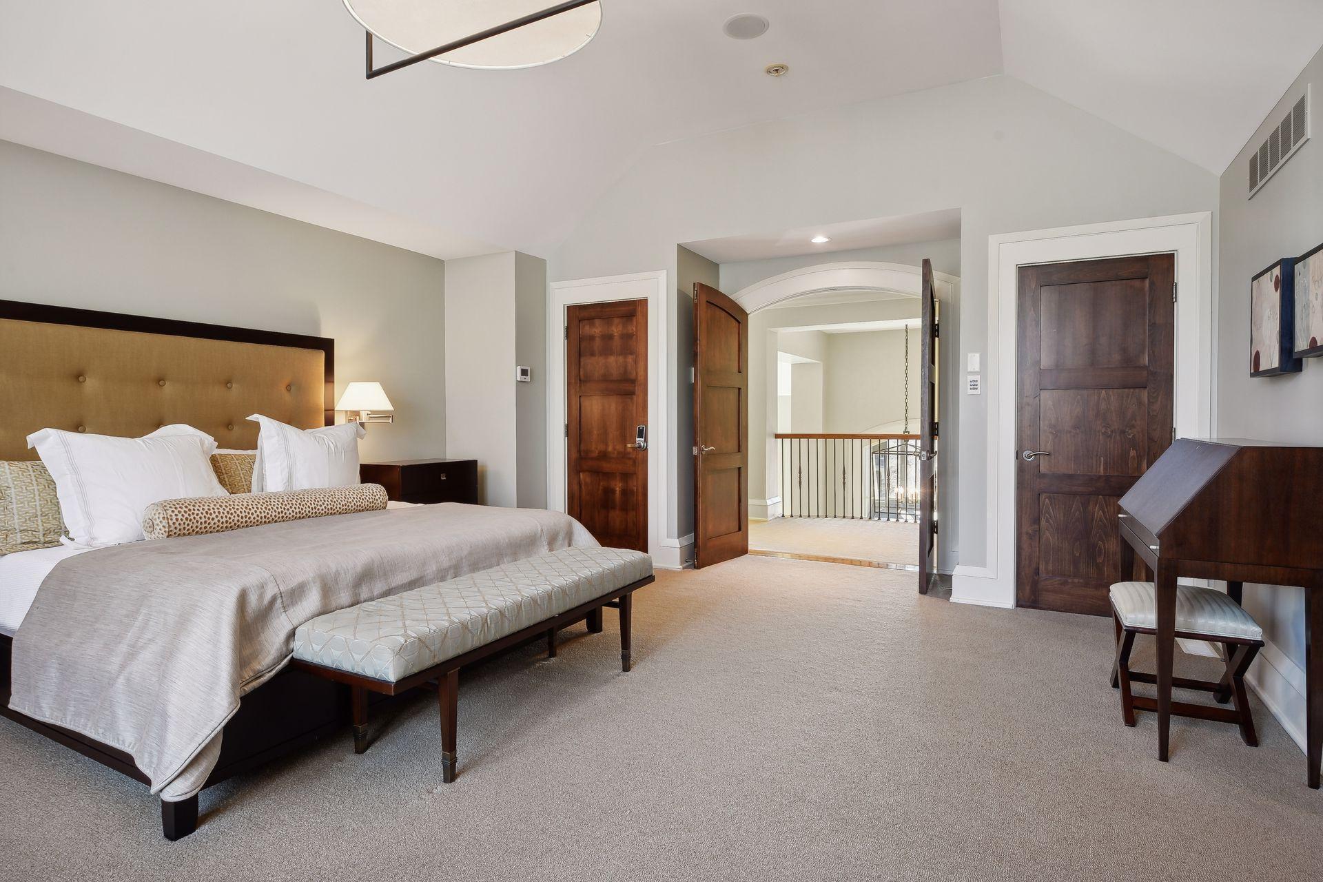 Closet safe and double entrance primary