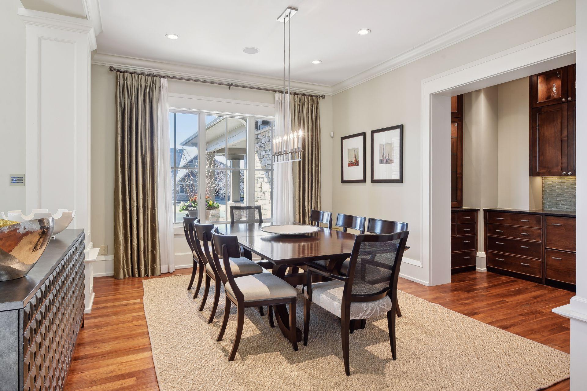 Dining area space for 12+