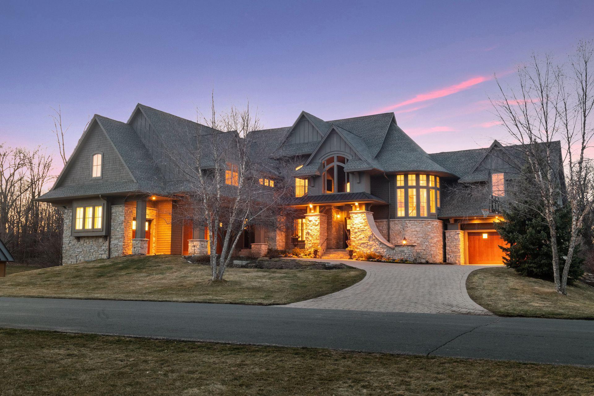 Welcome to your Luxury Home like no other, Professionally maintained each season