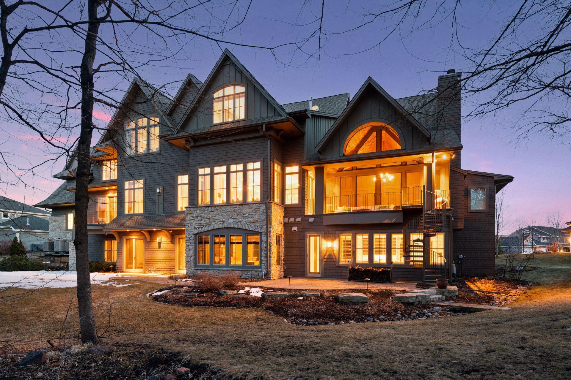 Gorgeous Woods in back with 200 acres of private resident trails