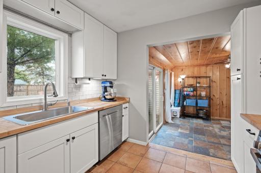Great views of the backyard. You'll enjoy meal prepping in this kitchen.