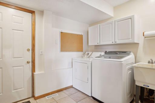 7113 47th Street Court N, Oakdale, MN 55128