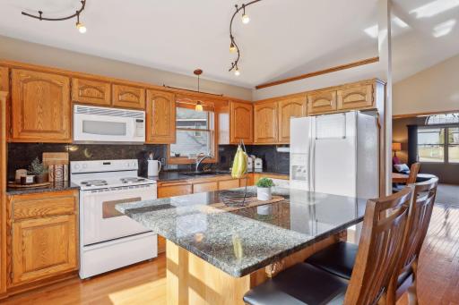 7113 47th Street Court N, Oakdale, MN 55128