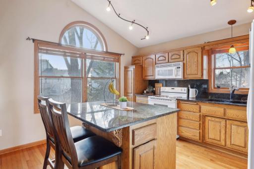 7113 47th Street Court N, Oakdale, MN 55128