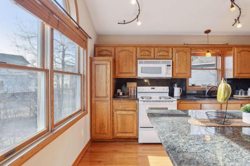7113 47th Street Court N, Oakdale, MN 55128