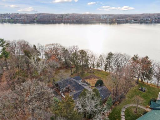 27940 Smithtown Road, Excelsior, MN 55331
