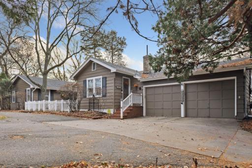 27940 Smithtown Road, Excelsior, MN 55331