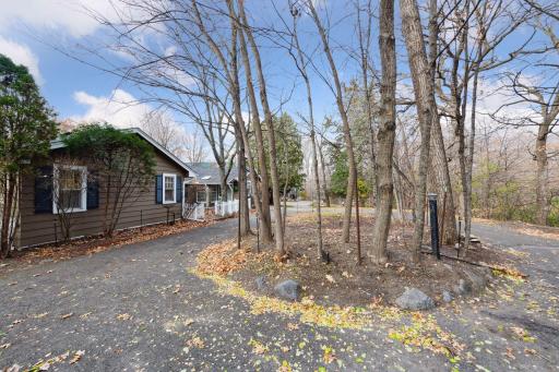 27940 Smithtown Road, Excelsior, MN 55331