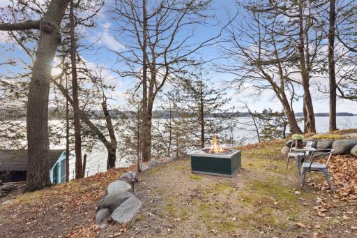 27940 Smithtown Road, Excelsior, MN 55331