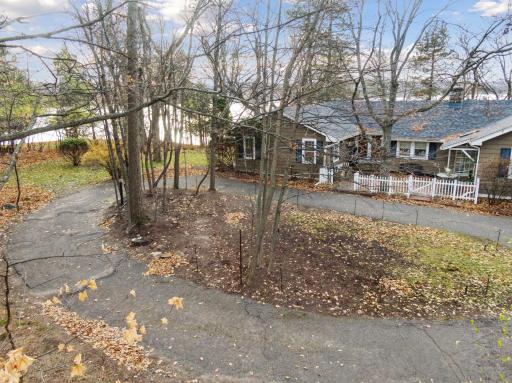 27940 Smithtown Road, Excelsior, MN 55331