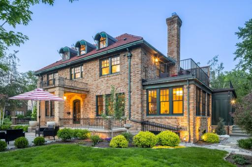 160 Woodlawn Avenue, Saint Paul, MN 55105