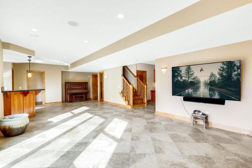 109-web-or-mls-4690 Neal Avenue N, Baytown Twp-54.jpg