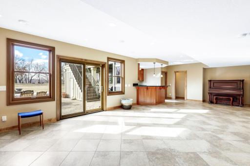111-web-or-mls-4690 Neal Avenue N, Baytown Twp-56.jpg