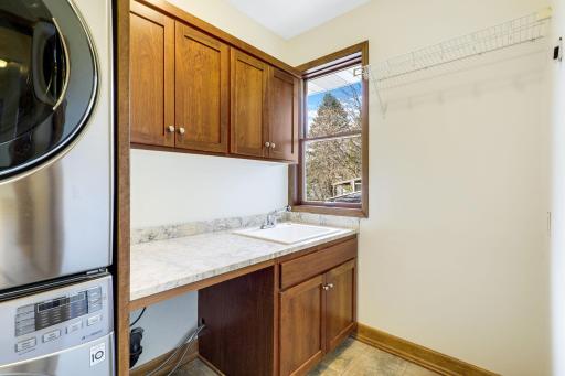 99-web-or-mls-4690 Neal Avenue N, Baytown Twp-44.jpg