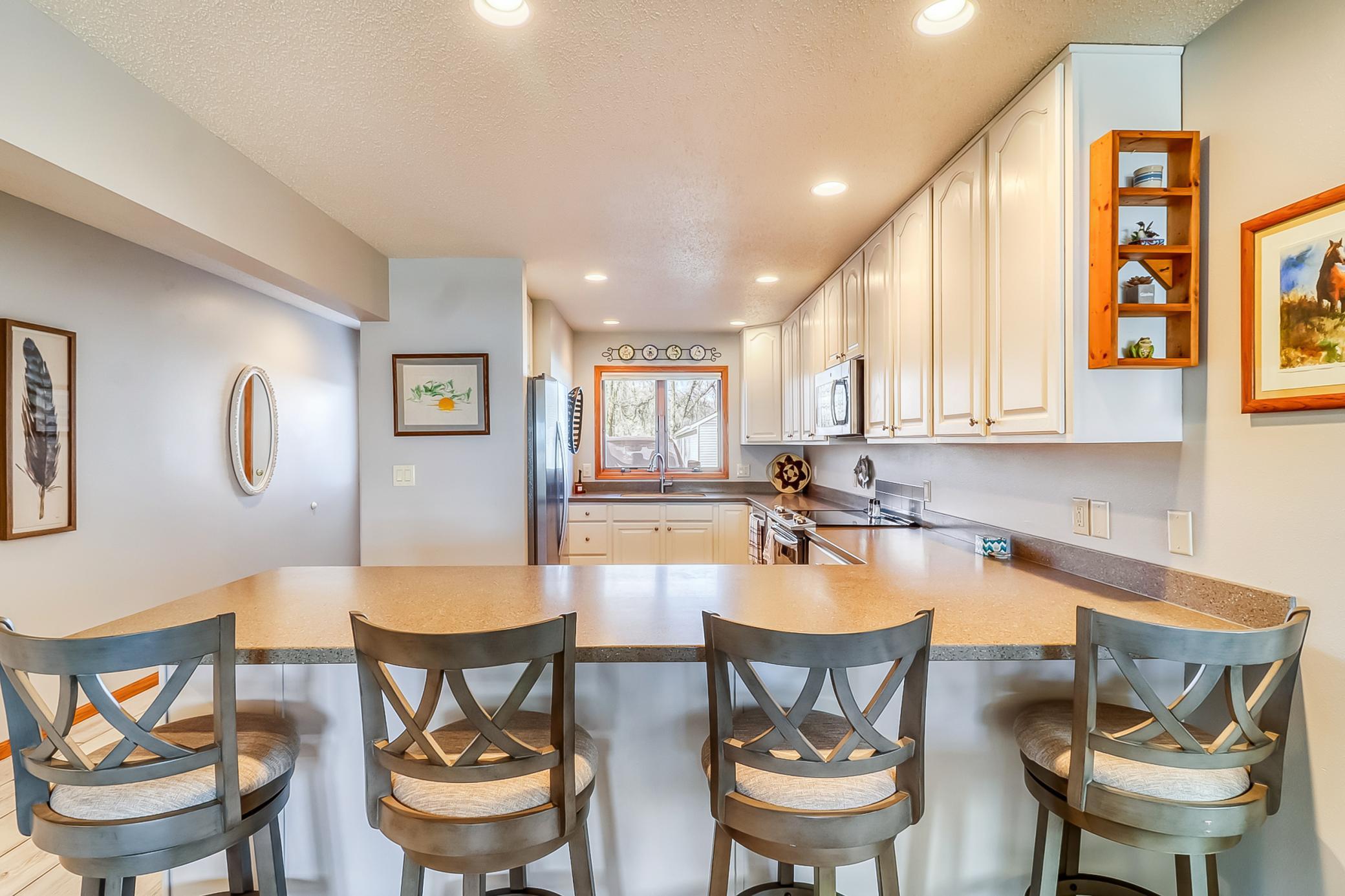 Kitchen (8).jpg