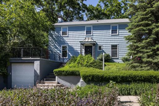 2279 Hoyt Avenue W, Saint Paul, MN 55108