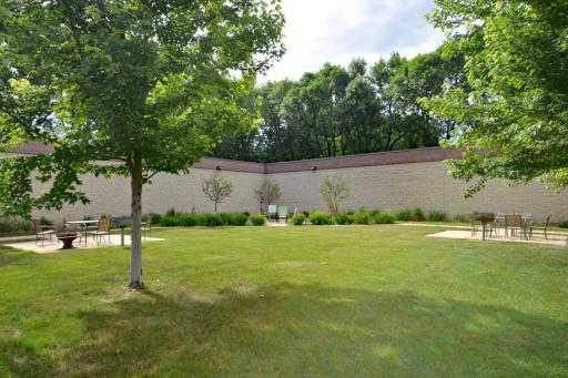 240 Wentworth Avenue W, 301, West Saint Paul, MN 55118