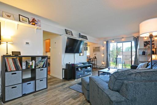 240 Wentworth Avenue W, 301, West Saint Paul, MN 55118