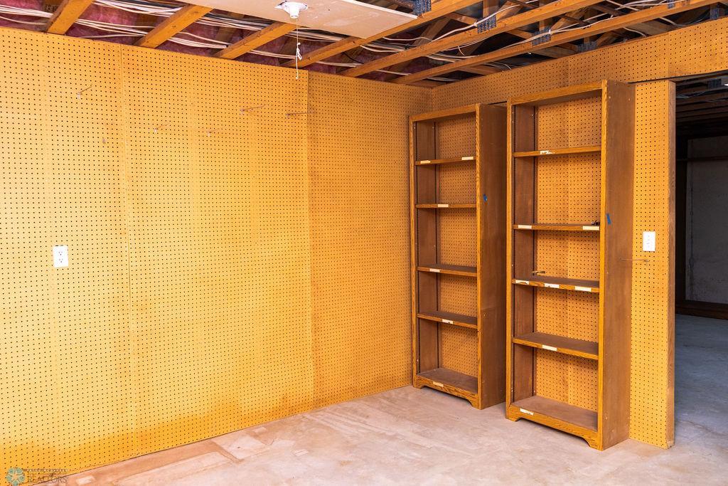 Storage/workshop