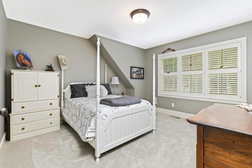18496 Saint Mellion Place, Eden Prairie, MN 55347