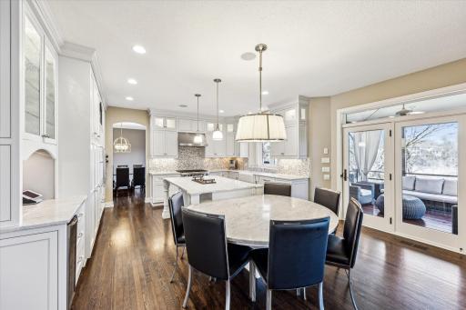 8659 Sherwood Bluff, Eden Prairie, MN 55347